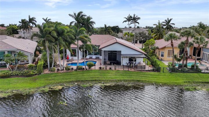 Property Photo: 11807 NW 69th Pl FL 33076