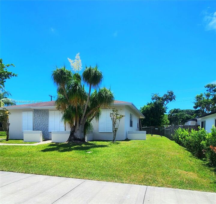 Property Photo:  18637 SW 100th Ave 18637  FL 33157 
