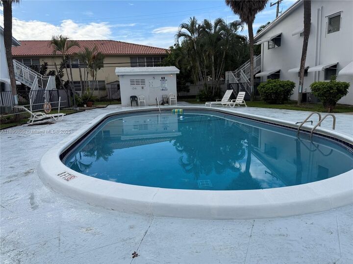 Property Photo: 2020 NE 51st Ct 111 FL 33308