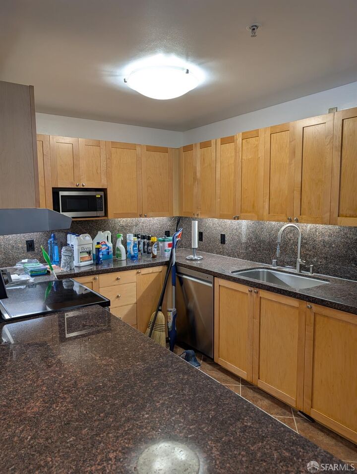 Property Photo:  88 King Street 307  CA 94107 