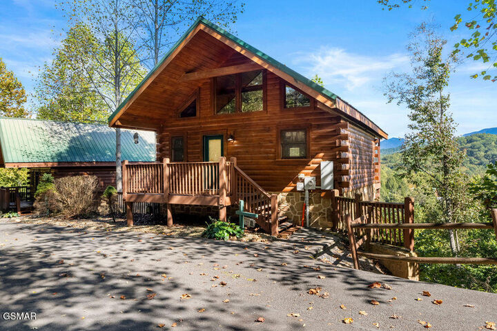 Property Photo: 1781 Mountain Shadows Way TN 37738