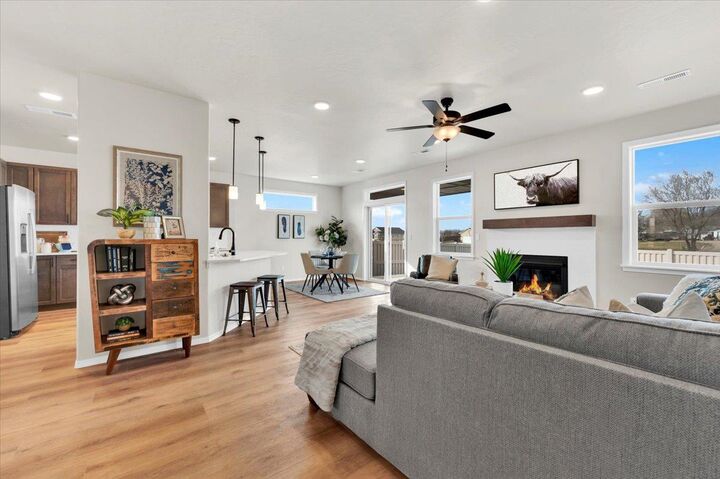 Property Photo:  5360 N Sun Beam Ln 14/1 Hudson  WA 99217 