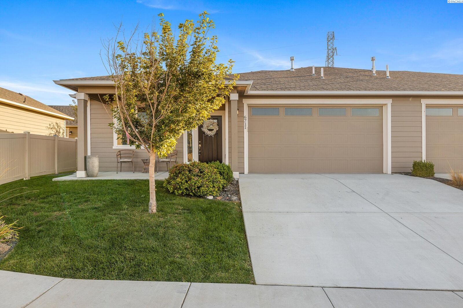 Property Photo: 6711 W 38th Ave WA 99338-1529