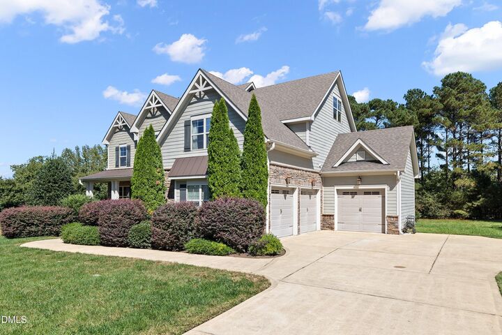 Property Photo: 690 Hawthorne Place NC 27522