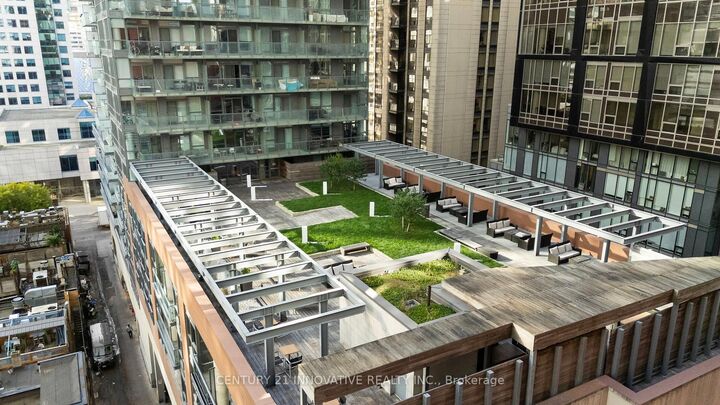 Property Photo:  8 Mercer Street 507  ON M5V 0C4