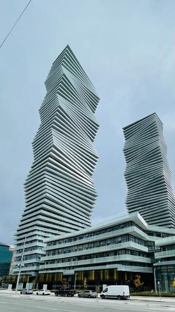 Property Photo:  3900 Confederation Parkway 5007  ON L5B 0M3 