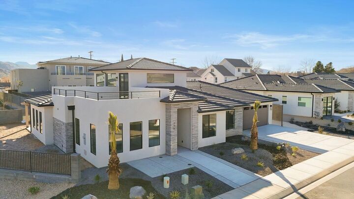 Property Photo:  296 E 1100 N  UT 84737 