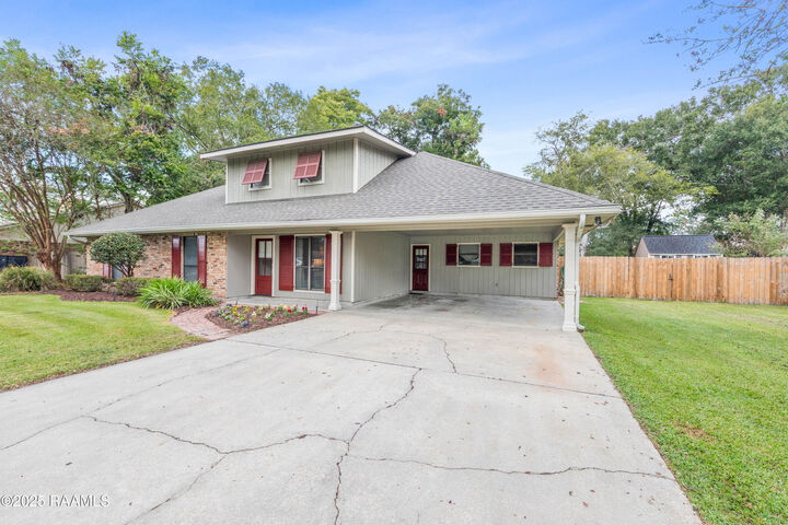 Property Photo: 104 Avery Drive LA 70592