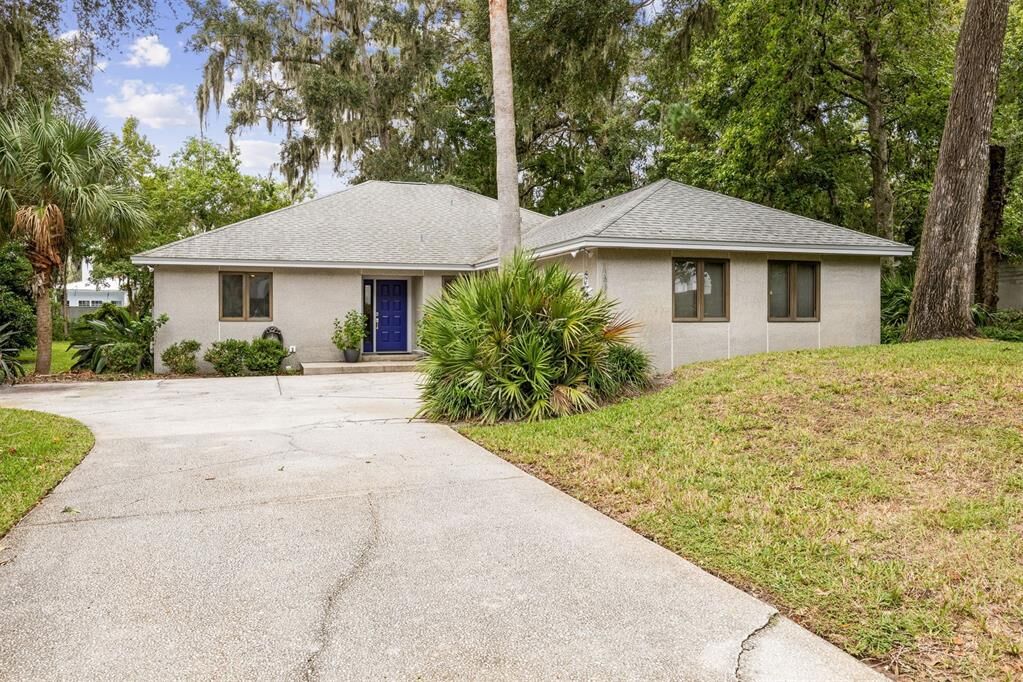 Property Photo: 1631 Plantation Oaks Lane FL 32034