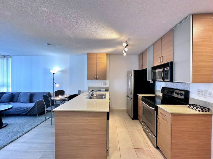 Property Photo: 977 Mainland Street 2404 BC V6B 1T2