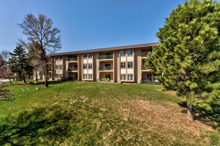 Property Photo: 3954 Fairway Hills Dr SD 57702