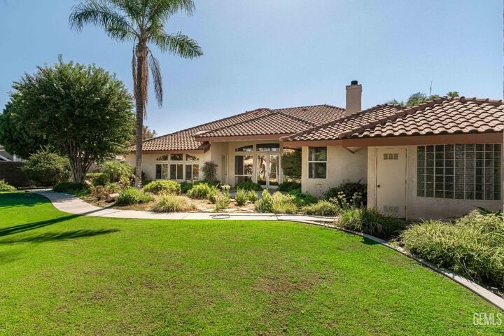 Property Photo: 13300 Coco Palm Court CA 93314