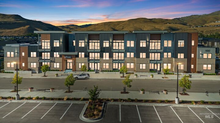 Property Photo: 4340 E Haystack St 101 ID 83716