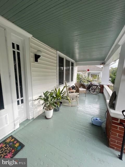 Property Photo: 905 Monument Avenue Avenue VA 22401