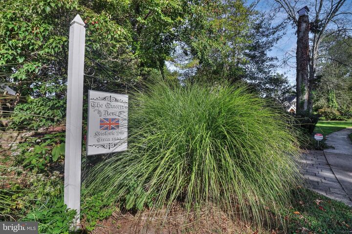 Property Photo: 713 Ardsley Court PA 19067