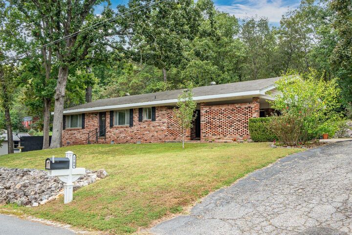 Property Photo:  1704 Thornton Ferry Road  AR 71913 