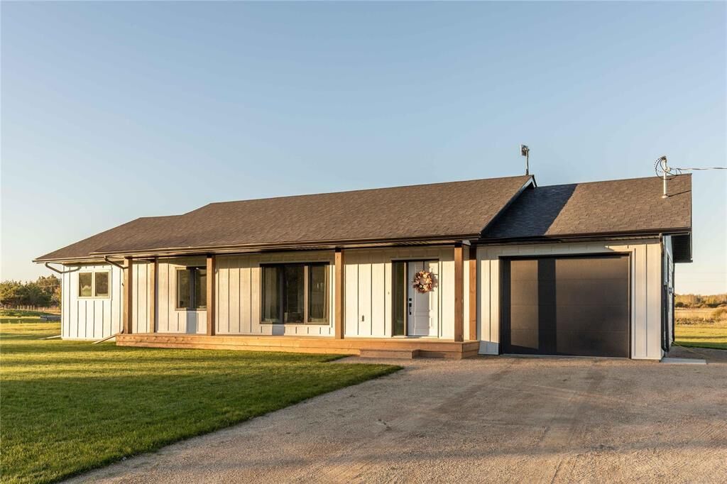 Property Photo: 233 Seine River Trail MB R0A 0W0