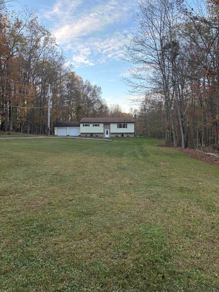 Property Photo:  548 Louella Dr.  PA 15963