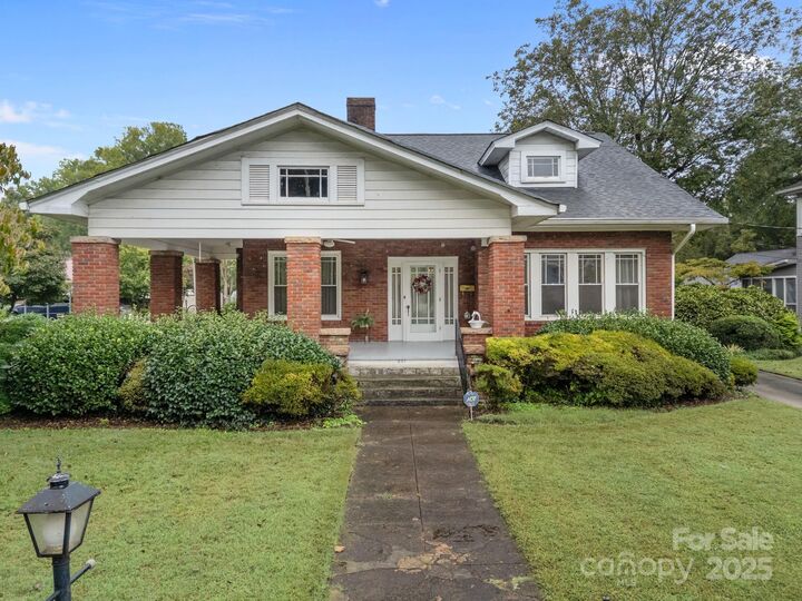 Property Photo:  207 Maupin Avenue  NC 28144