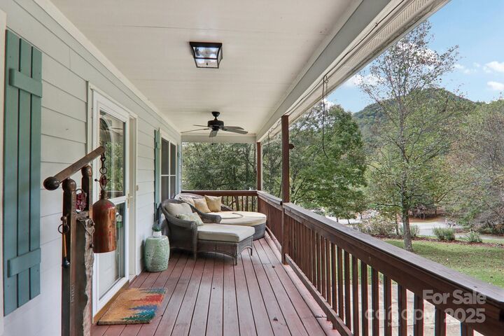 Property Photo: 32 Indian Hills Loop NC 28786