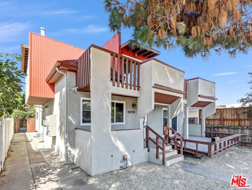 Property Photo: 12479 Walsh Ave CA 90066