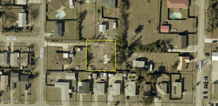 Property Photo: 6518 Lenawee Street FL 32404