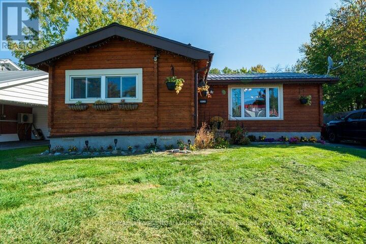 Property Photo:  82 North Trent Street  ON K0K 2C0