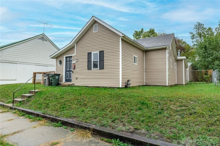 Property Photo: 916 Jefferson Street OH 45373
