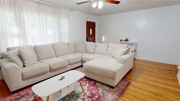 Property Photo: 880 W Frank Drive IL 62526