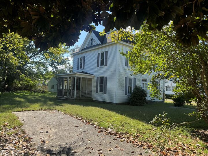 Property Photo: 24174 White St VA 23421