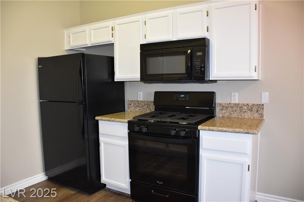 Property Photo: 700 Carnegie Street 4111 NV 89052