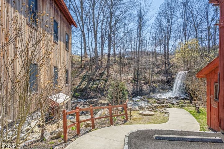 1860 Rt565  Vernon Twp. NJ 07418 photo