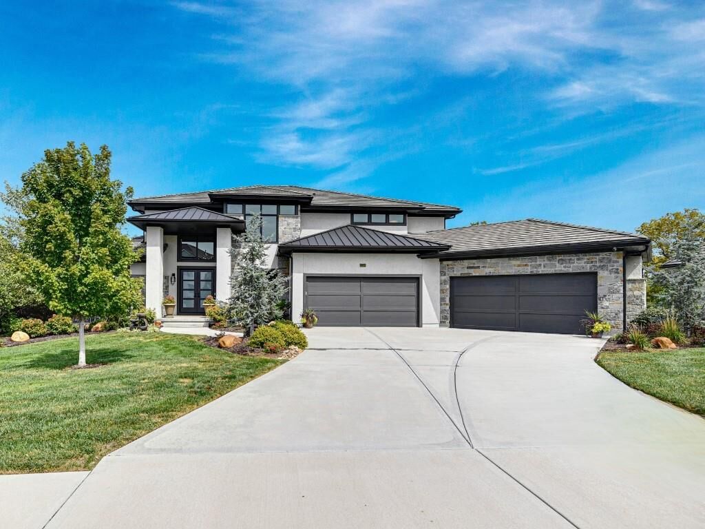 Property Photo: 25260 W 104th Place KS 66061
