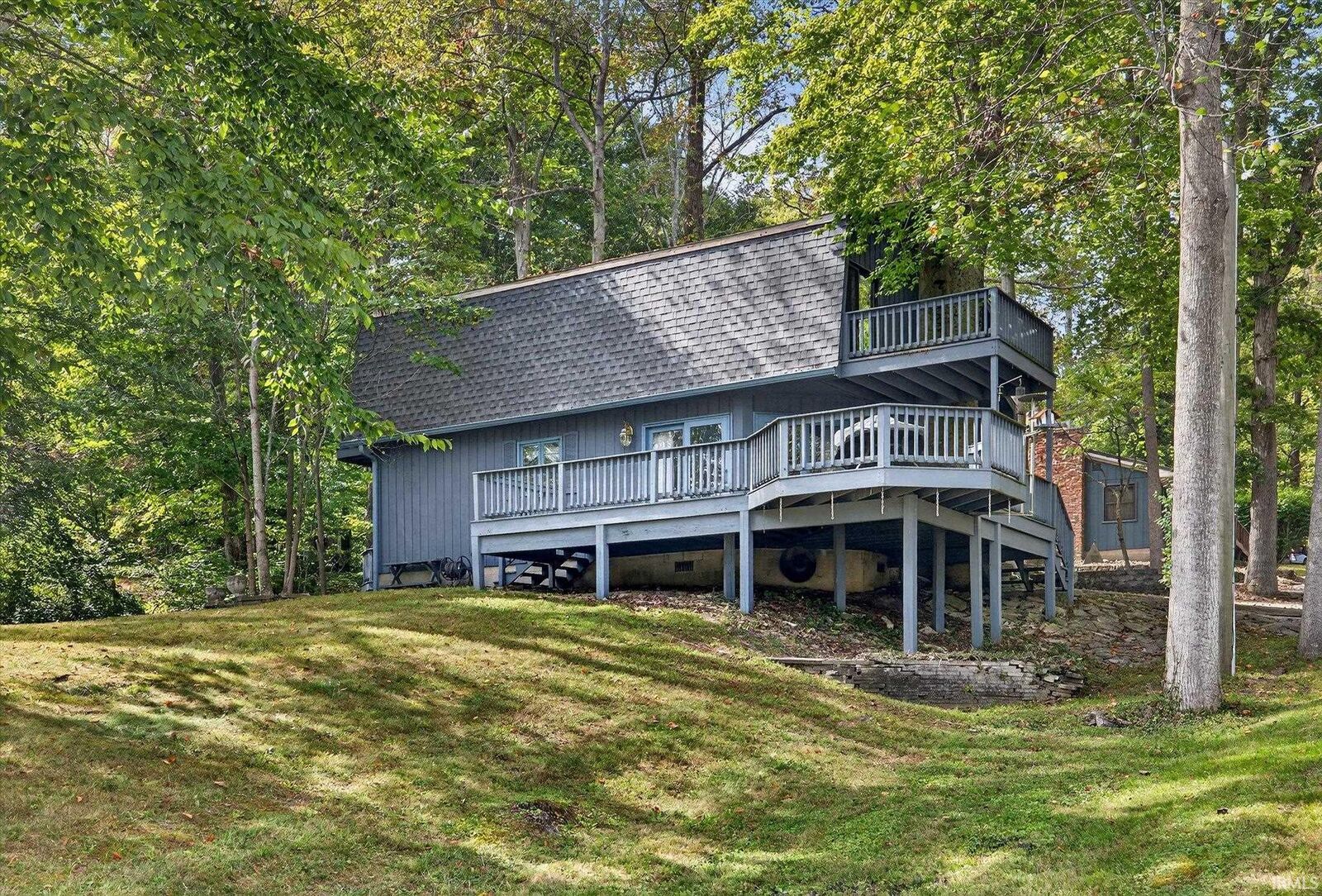 Property Photo: 8002 N Lakeview Drive IN 47468