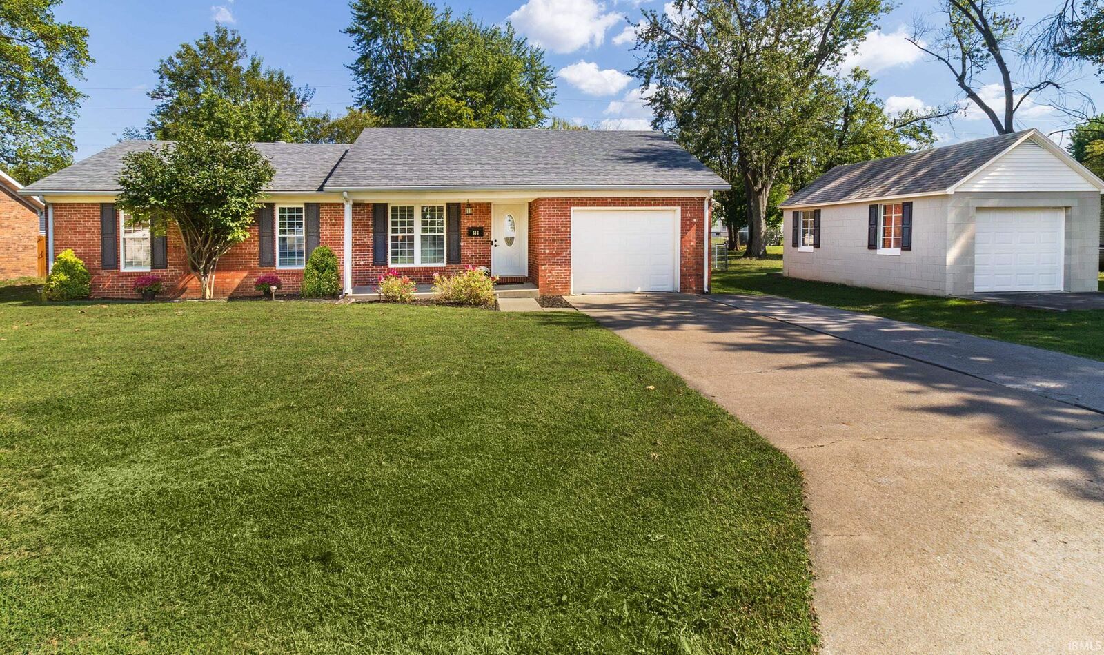 Property Photo:  512 N Polk Street  IN 47648 