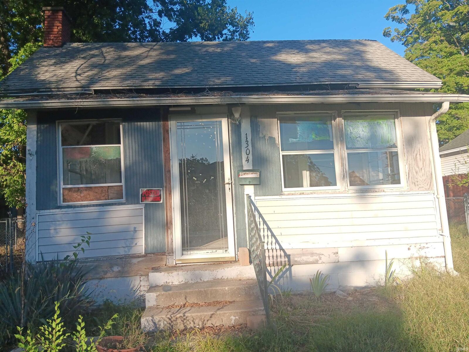 Property Photo:  1304 Broadway Street  IN 47591 
