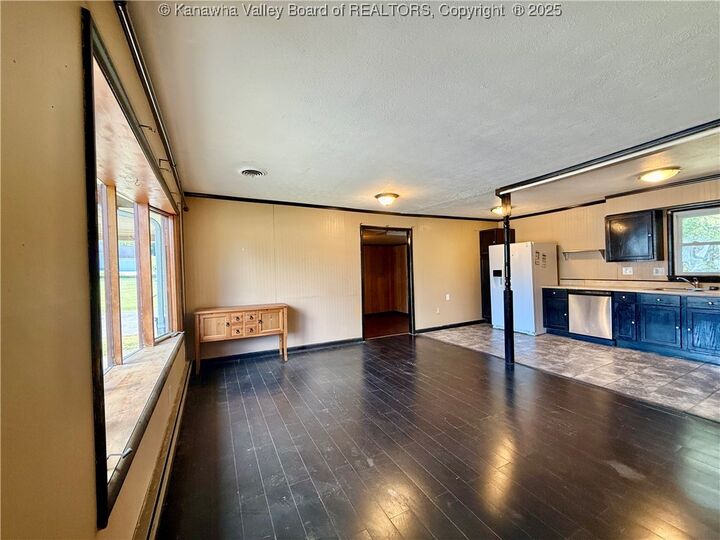 Property Photo:  5207 Swiss Drive  WV 25313 