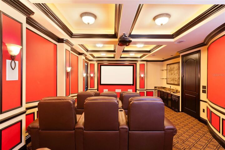 Property Photo:  7825 Palmilla Court  FL 34747 