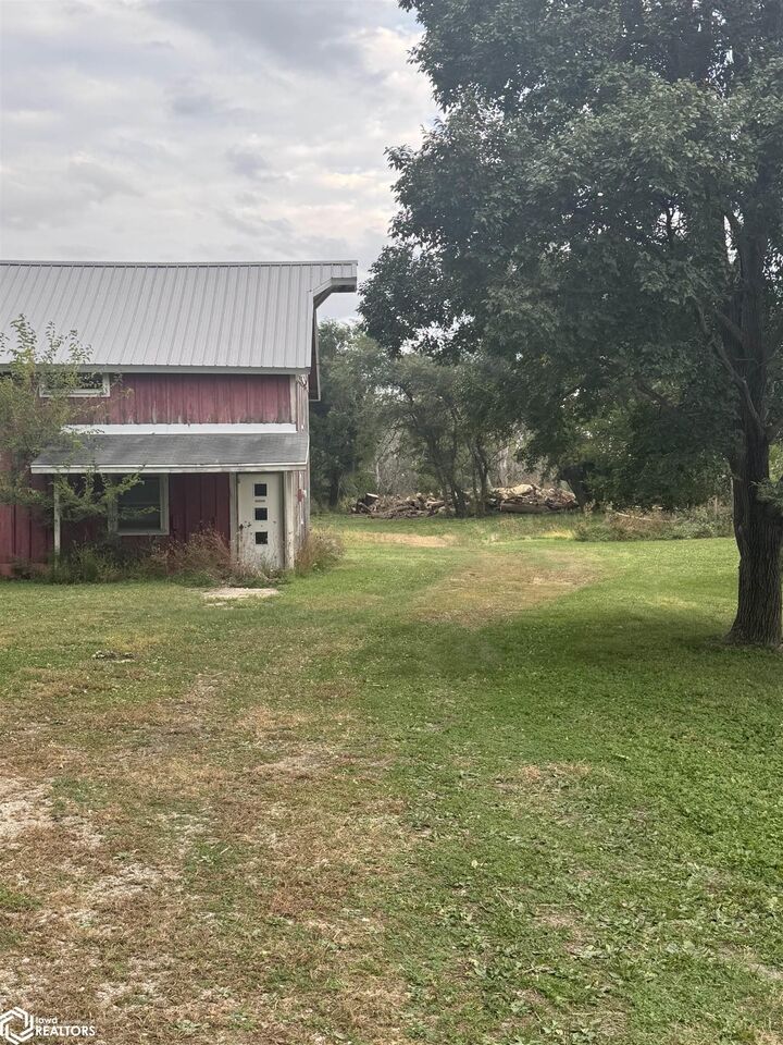 27186 Highway S33  Hubbard IA 50122 photo