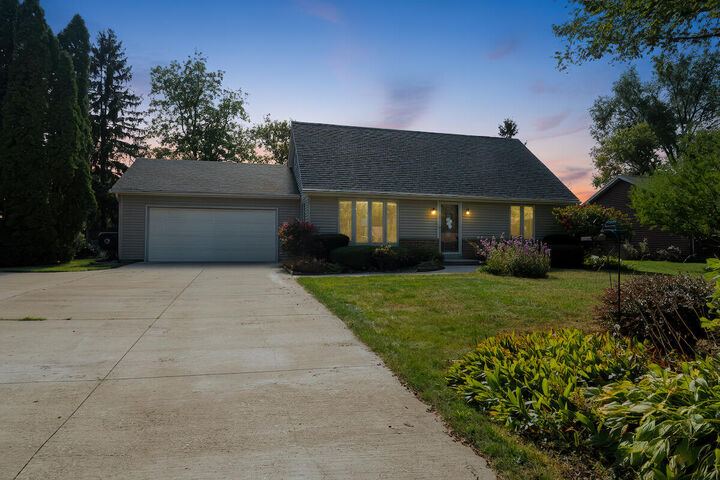 5625 Brookhaven Dr  Caledonia WI 53406 photo