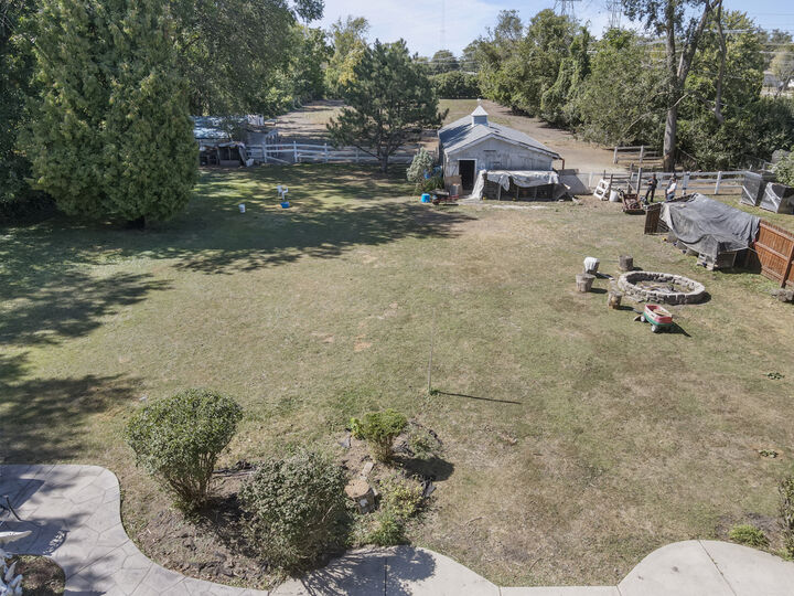 Property Photo: 2N584 S Ardmore Avenue IL 60181