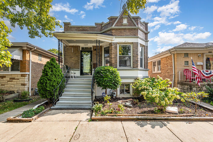 Property Photo: 1519 S 58th Avenue IL 60804