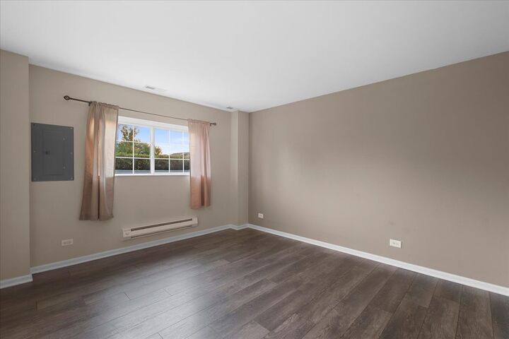 Property Photo: 1092 Sapphire Lane IL 60140