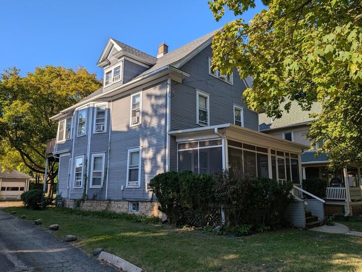 226 W Locust Street  Dekalb IL 60115 photo