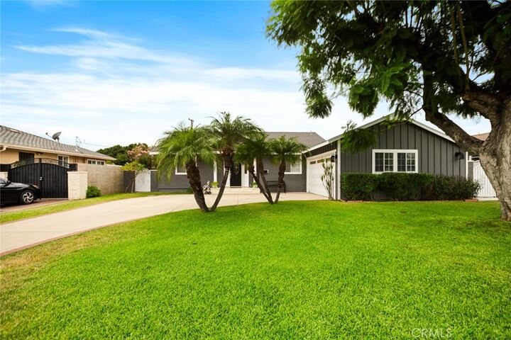 Property Photo:  131 S Myrtlewood St  CA 91791 