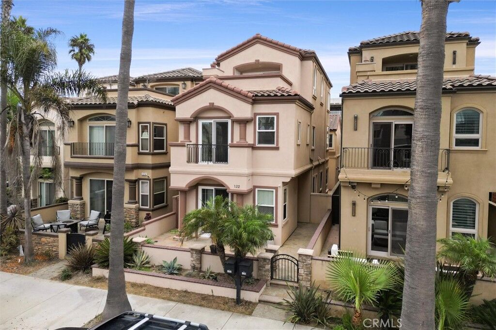 Property Photo: 122 9th Street CA 92648