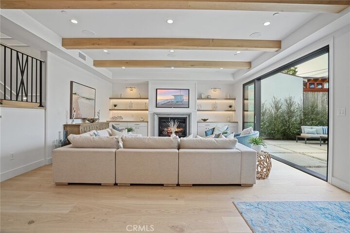 Property Photo: 1509 Chestnut Avenue CA 90266