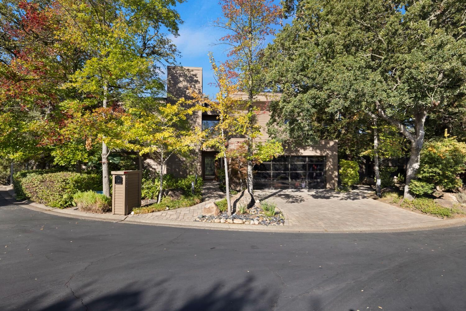Property Photo: 4217 Curragh Oaks Lane CA 95628