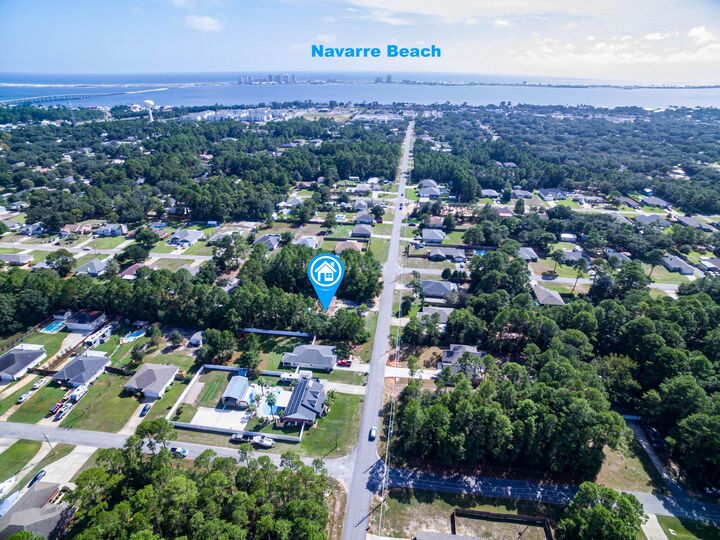 Property Photo: 2106 Andorra Street FL 32566