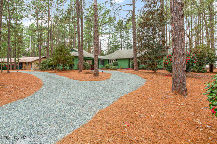 Property Photo: 176 Devonshire Avenue W NC 27376